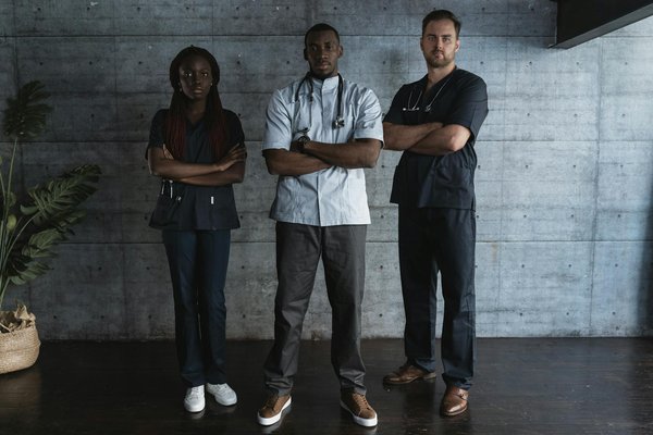 What Are the Social Activities That Enhance Seniors' Well-Being?